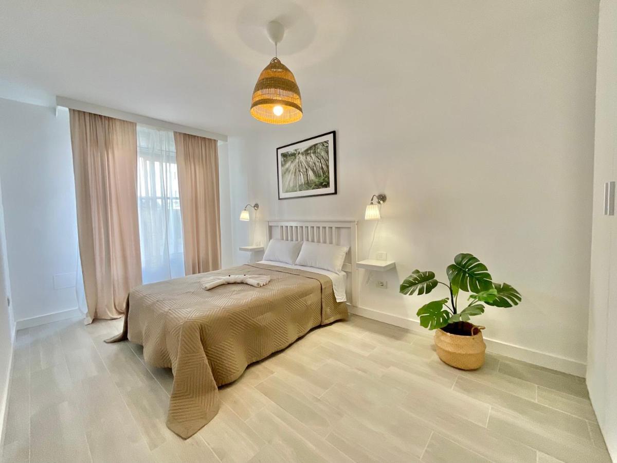 Oasis Brisa Marina Apartment Бахамар Екстериор снимка